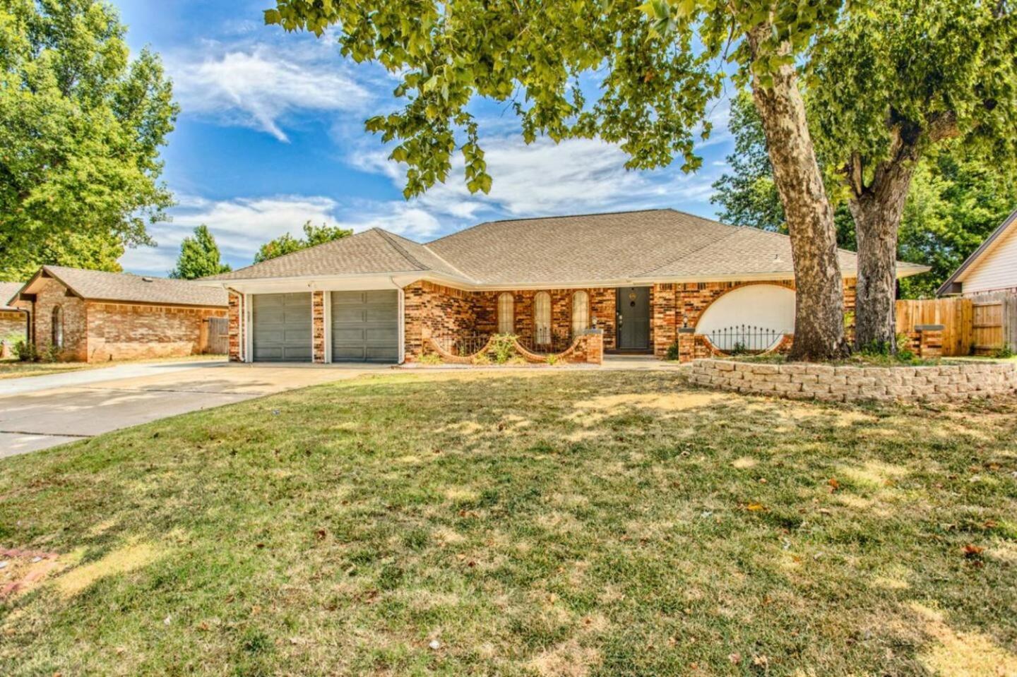 New Hummingbird Haven - Nw Okc, Billiards, Firepit Oklahoma City Exterior foto